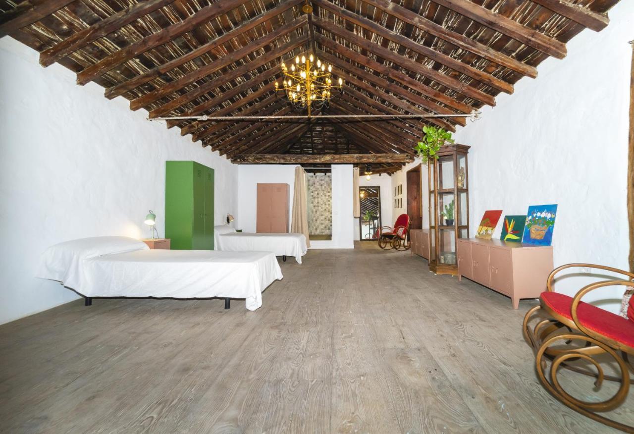 Cactus Coliving & Coworking Bed & Breakfast Arona  Exterior photo